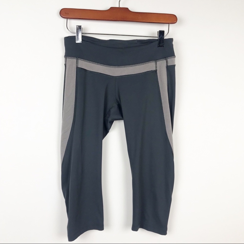 Split 59 Cropped Athletic Leggings